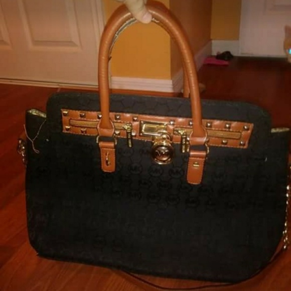 Michael Kors Bag - Picture 1 of 7